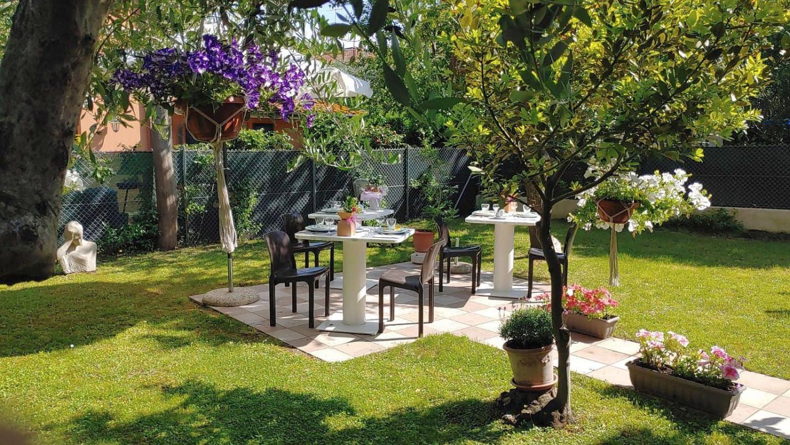 Villa Liberty B&B Fano Bagian luar foto