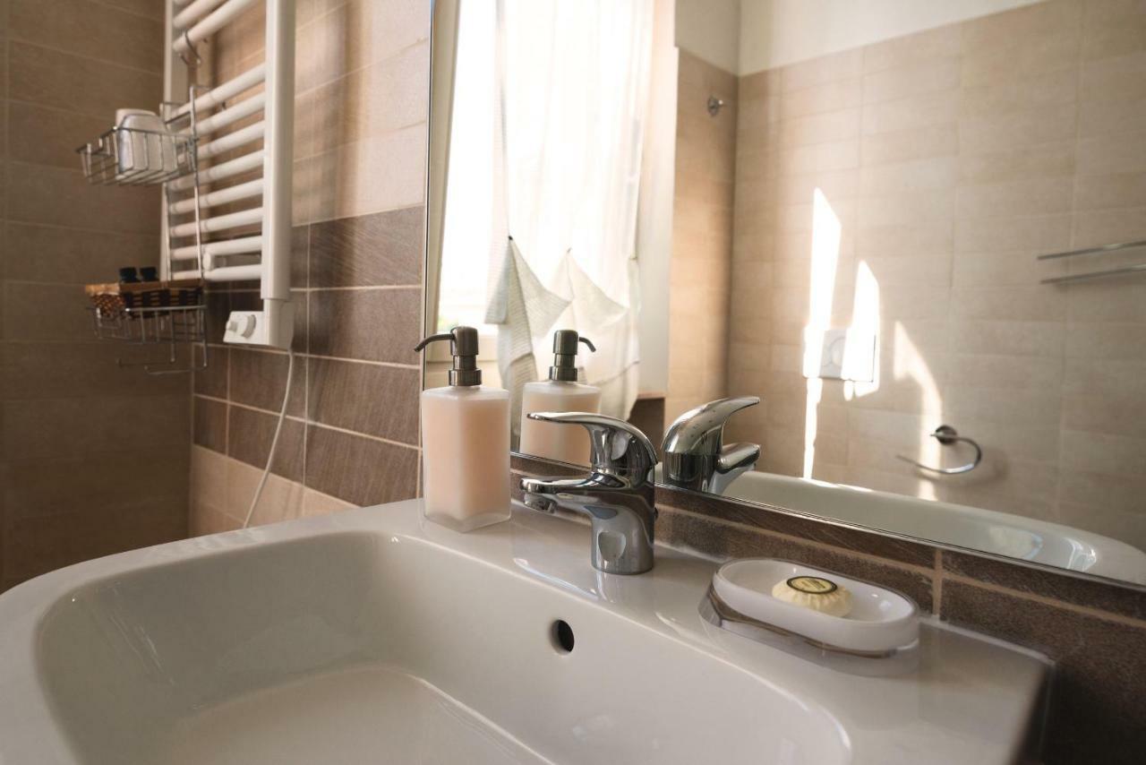Villa Liberty B&B Fano Bagian luar foto